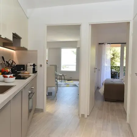 Au Port - Brand New Flat W 1 Bedroom, Balcony, Parking, Ac Apartamento