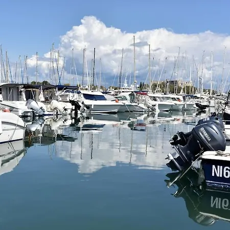 Au Port - Brand New Flat W 1 Bedroom, Balcony, Parking, Ac Apartamento