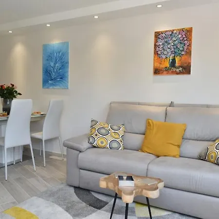 Au Port - Brand New Flat W 1 Bedroom, Balcony, Parking, Ac Apartment Antibes