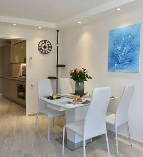 Au Port - Brand New Flat W 1 Bedroom, Balcony, Parking, Ac * Antibes