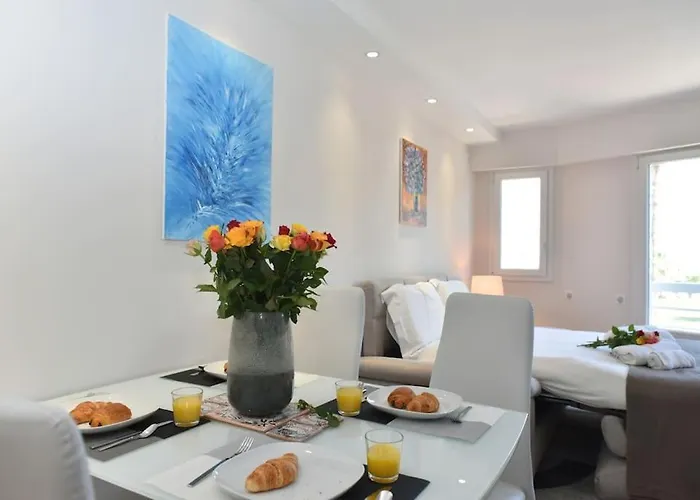 Au Port - Brand New Flat W 1 Bedroom, Balcony, Parking, Ac Lägenhet