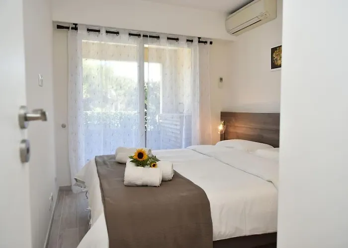 Au Port - Brand New Flat W 1 Bedroom, Balcony, Parking, Ac *