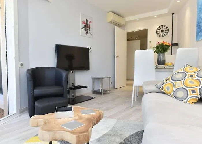 Au Port - Brand New Flat W 1 Bedroom, Balcony, Parking, Ac Daire *