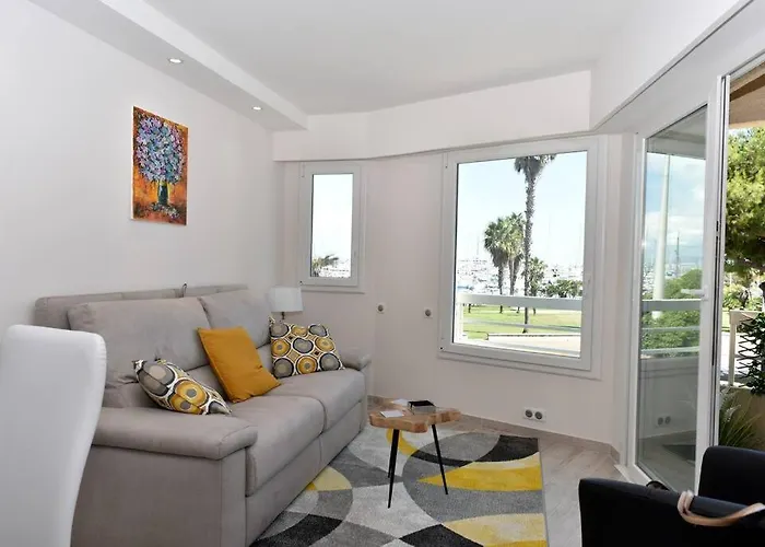 Au Port - Brand New Flat W 1 Bedroom, Balcony, Parking, Ac